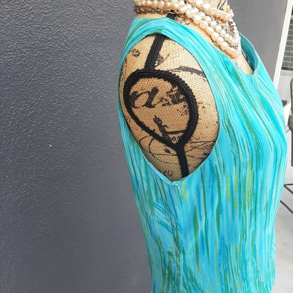 MAX STUDIO DRESS - Picture 10 of 16